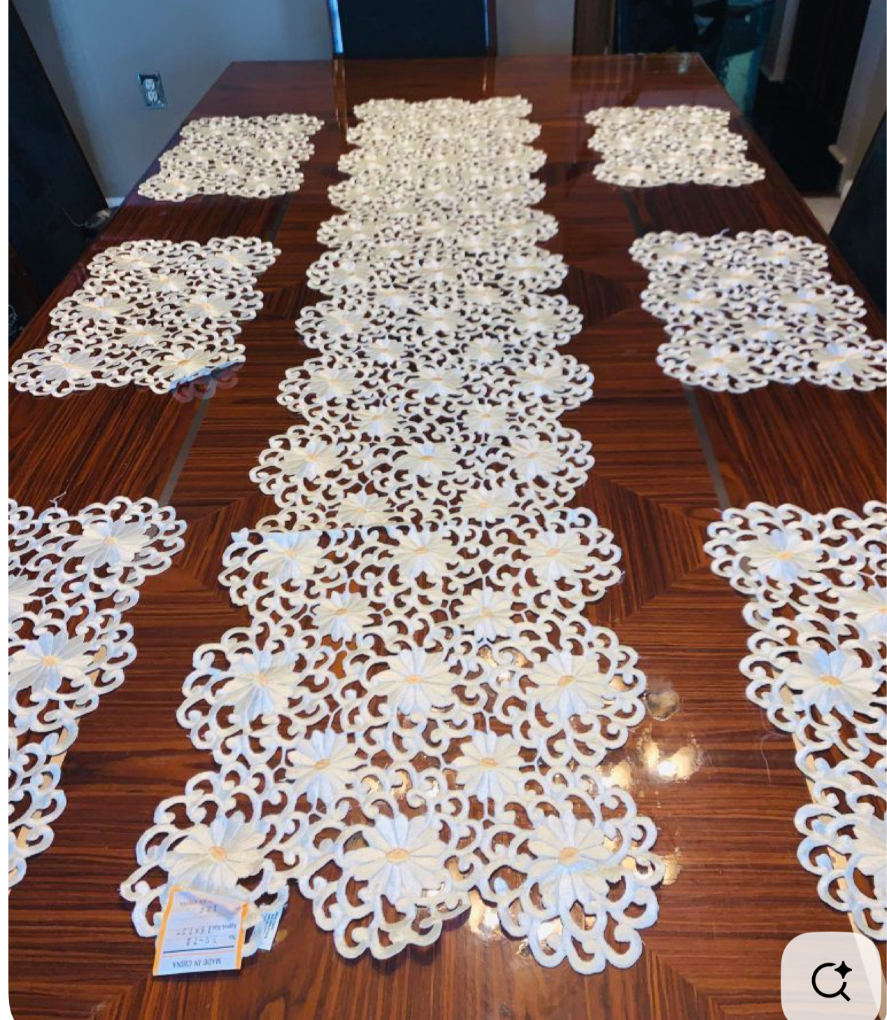 Luxurious embroidery Table Runner and placemats set