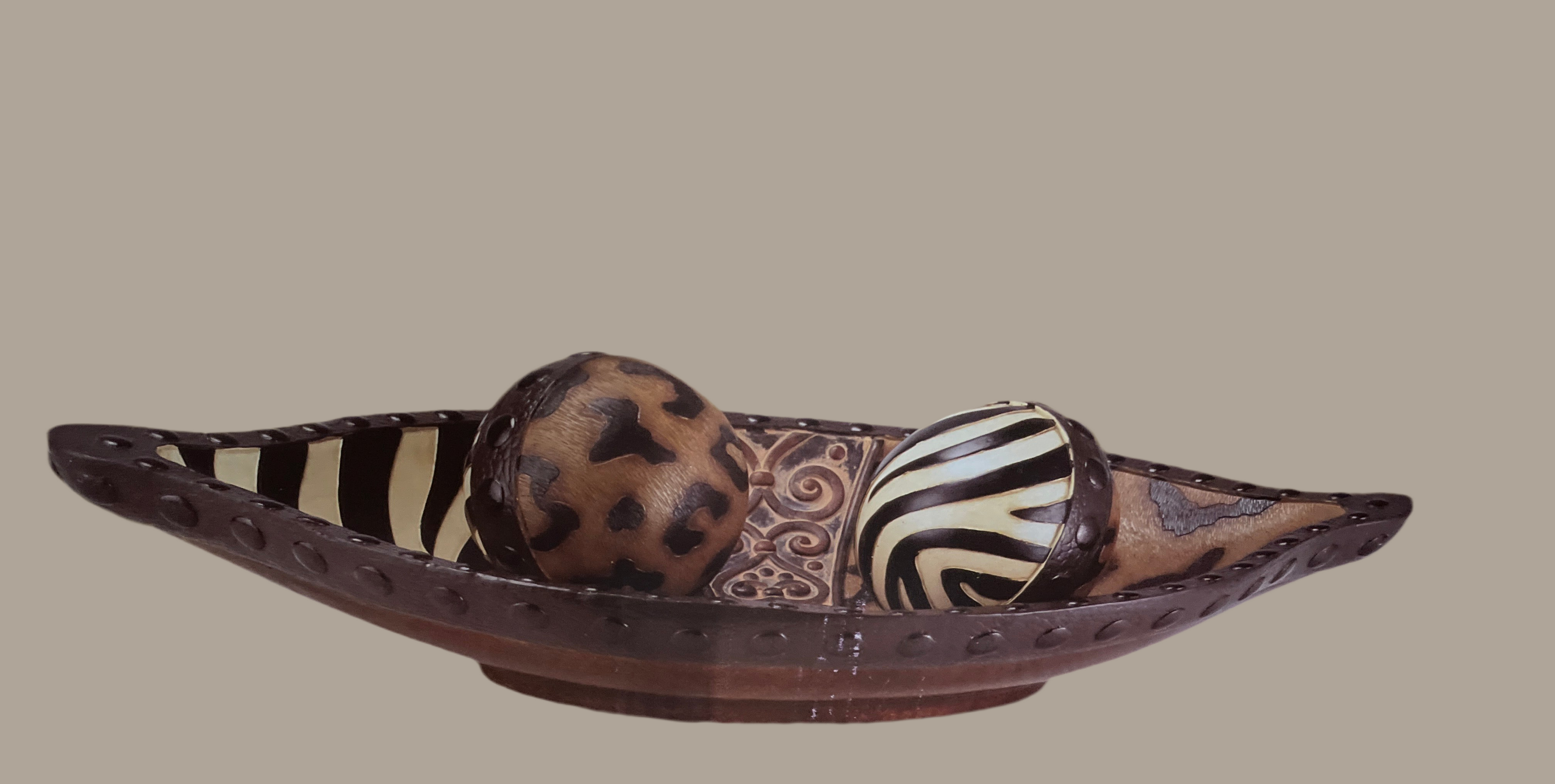 Safari collection bowl with Balls