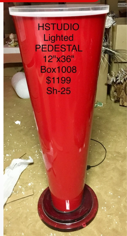 Haziza pedestal with the light in red