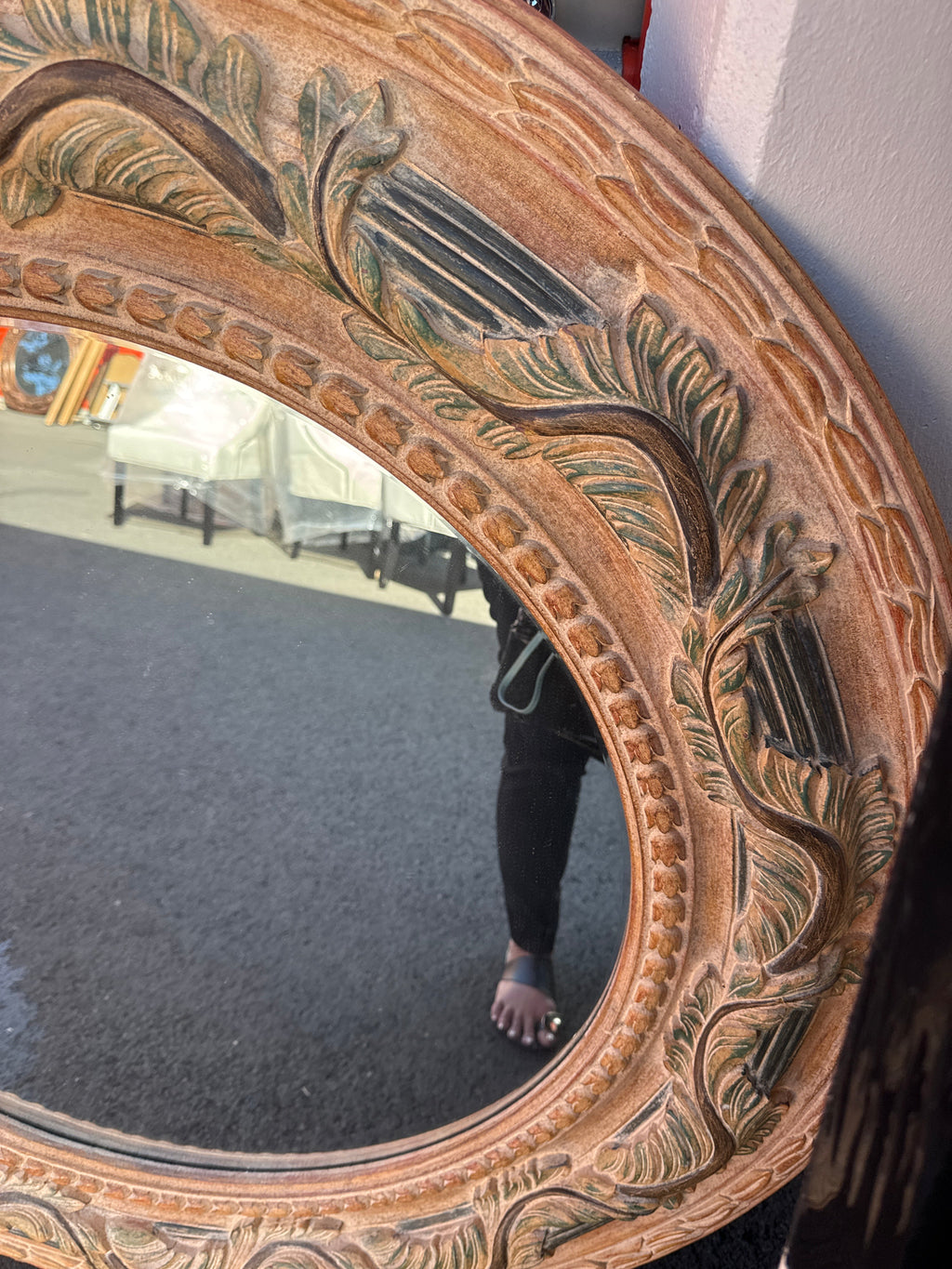 Round large mirror 48 x 48