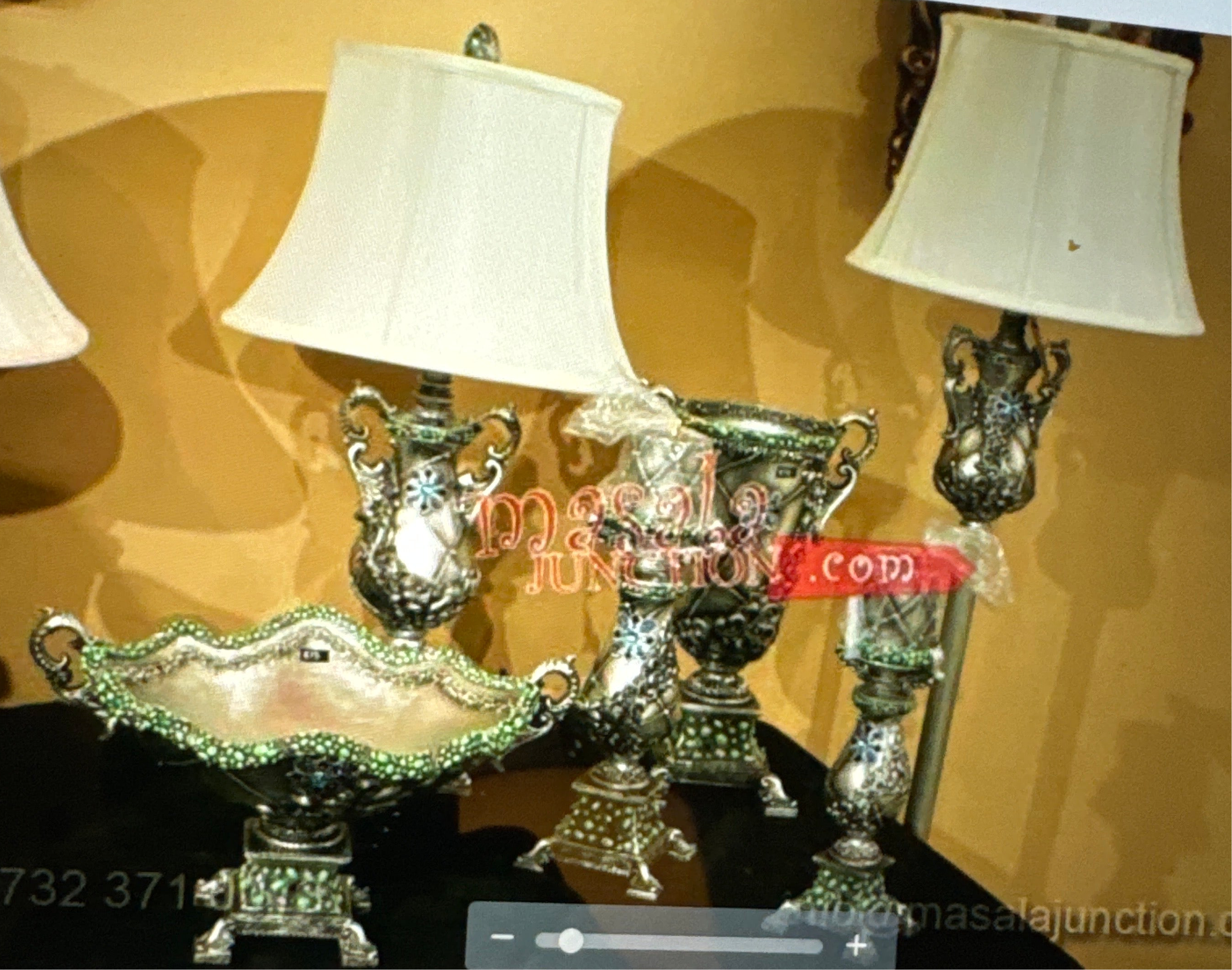 Decorative set in green and silver