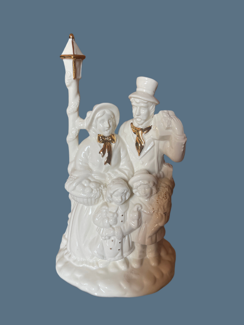 Christmas celebration, family of 4sculpture