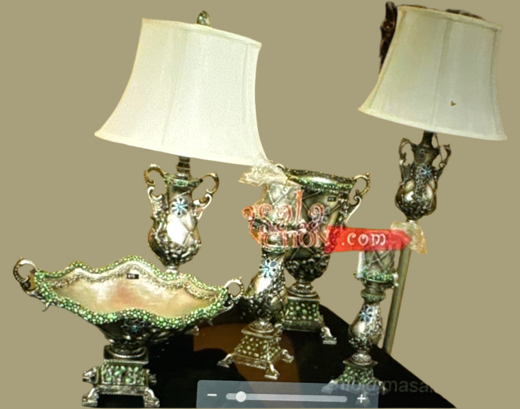 Decorative set in green and silver