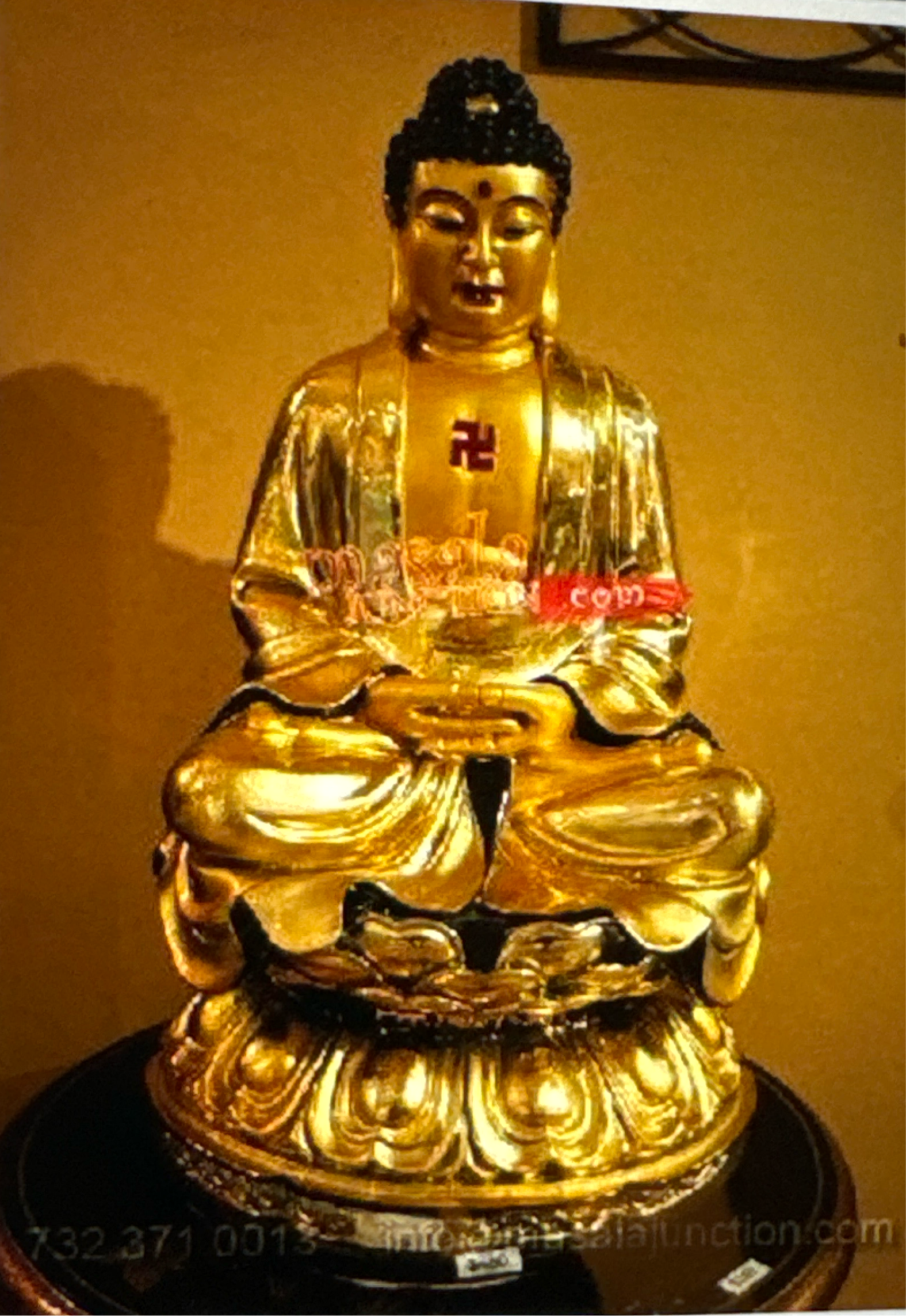 Gold large Buddha