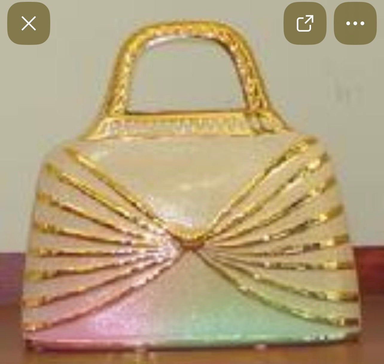 Ceramic 3-D design golden part looks like a handbag purse