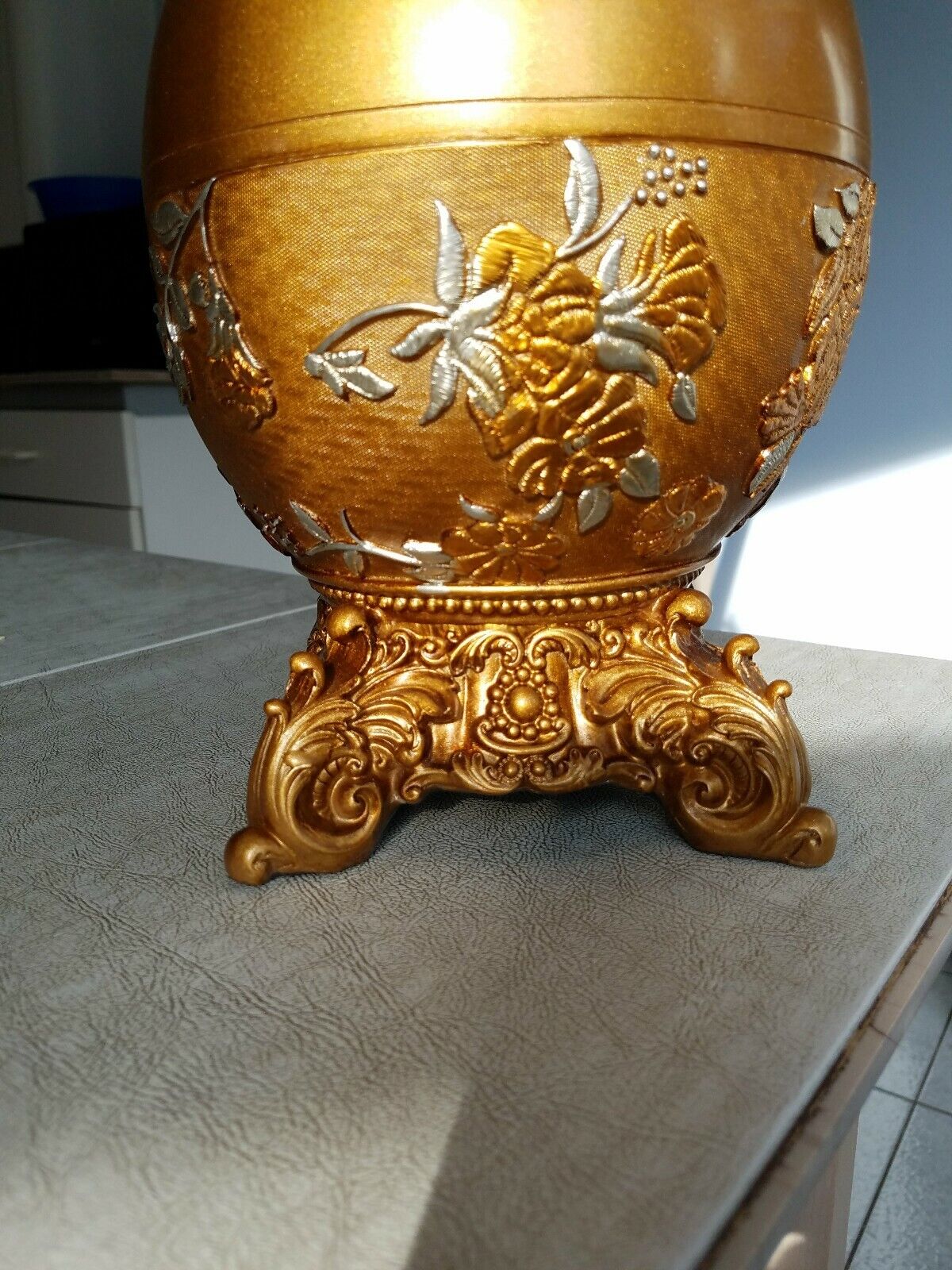 Victorian Rose OK-4202V Decorative Vase Gold